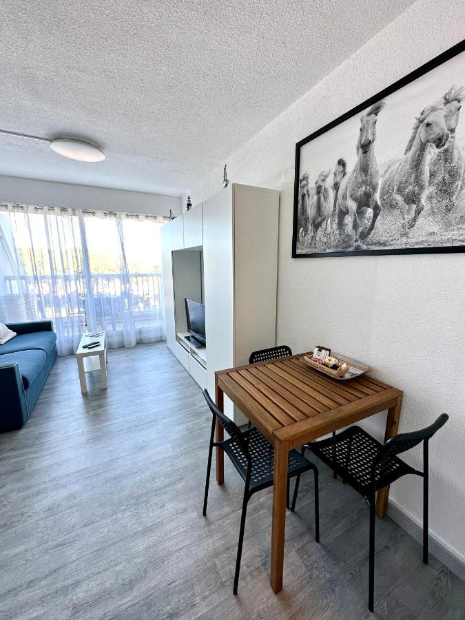Studio vue port à 500m de la plage Le Grau-du-Roi Extérieur photo