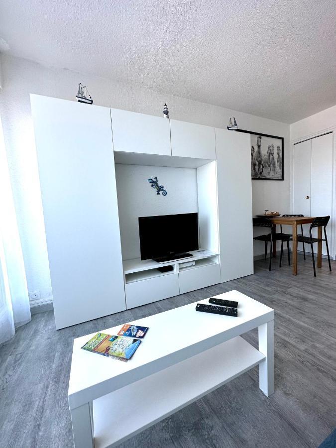 Studio vue port à 500m de la plage Le Grau-du-Roi Extérieur photo